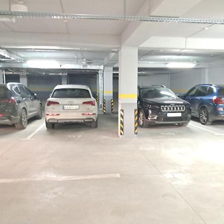 Аэропорт Апартаменты 24&24 Parking Chisináu Exterior foto