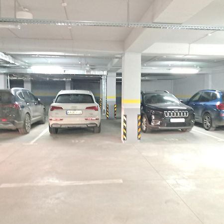 Аэропорт Апартаменты 24&24 Parking Chisináu Exterior foto